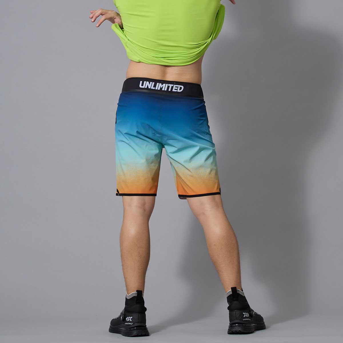 رذاذ السراويل القصيرة