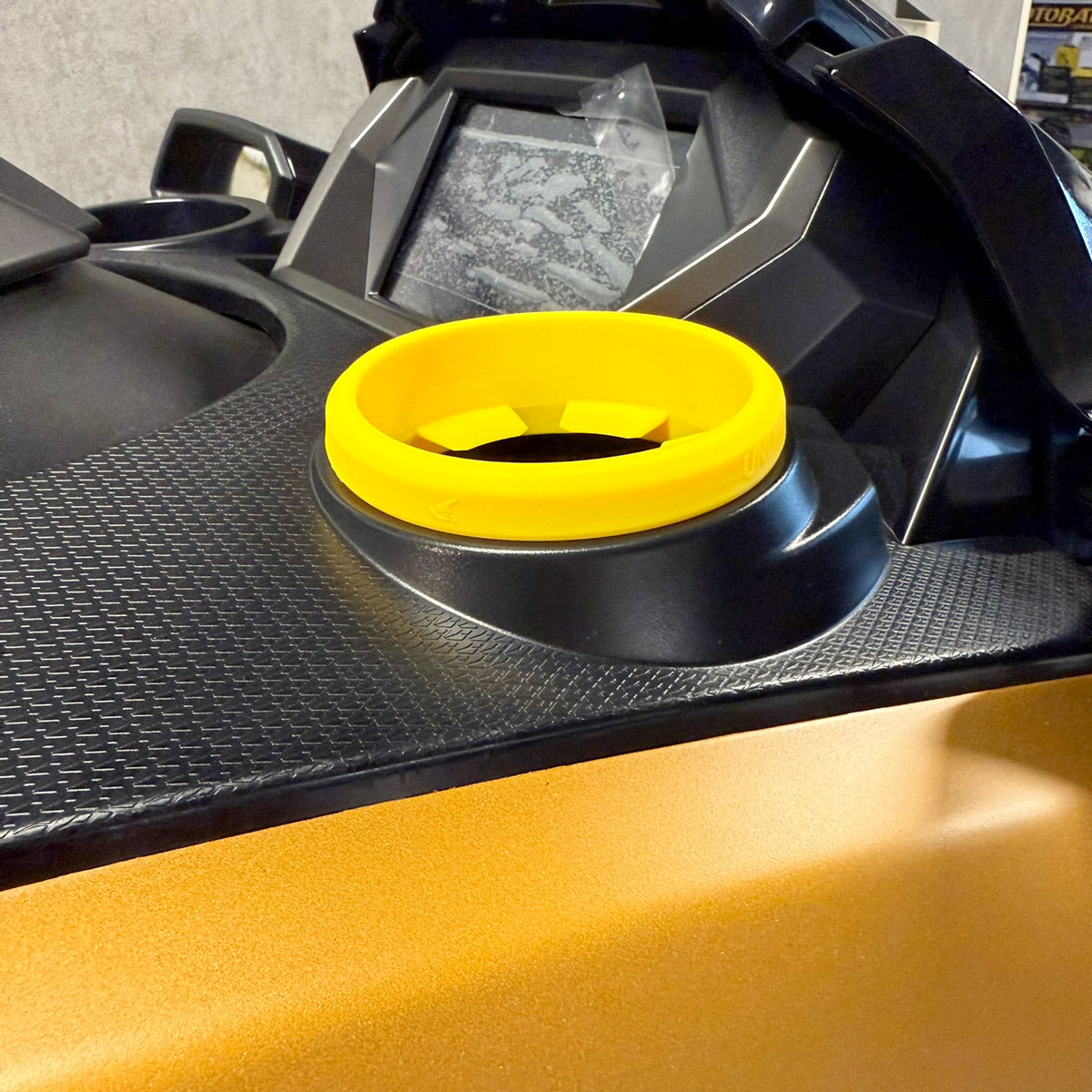 حامل الأكواب <tc>Yamaha</tc> سلسلة FX (2019~)، حامل أكواب LinQ OEM من BRP