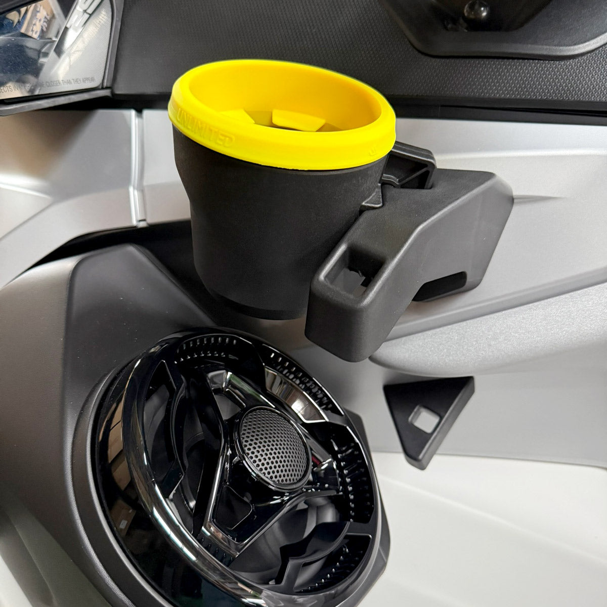 حامل الأكواب <tc>Yamaha</tc> سلسلة FX (2019~)، حامل أكواب LinQ OEM من BRP