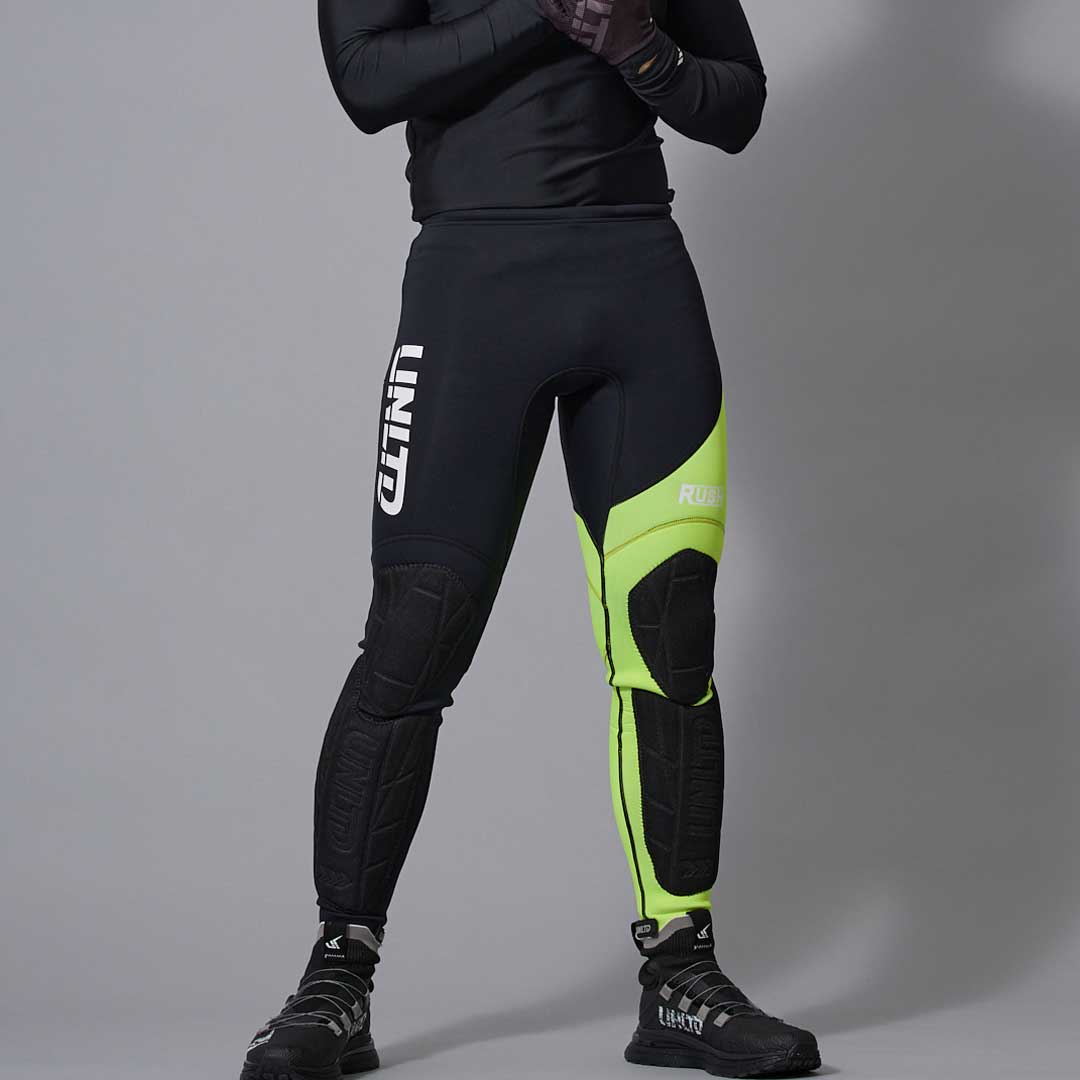 اندفاع السراويل الرطبة الأصفر