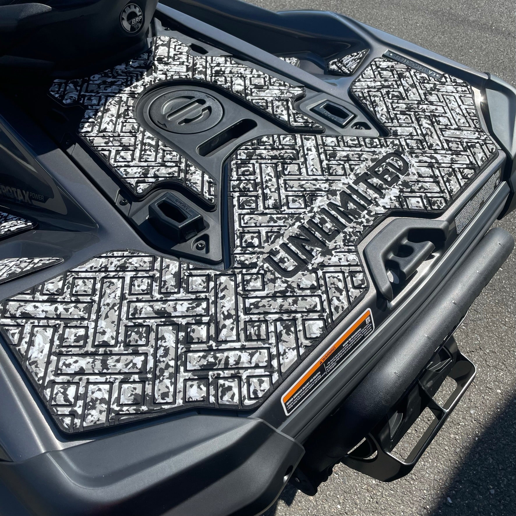 เสื่อ Traction สำหรับ RXT 230, GTX, GTX Ltd & Wake Pro 230 ('19 ~) (สี่เหลี่ยมผืนผ้า) (มีการสั่งซื้อ)