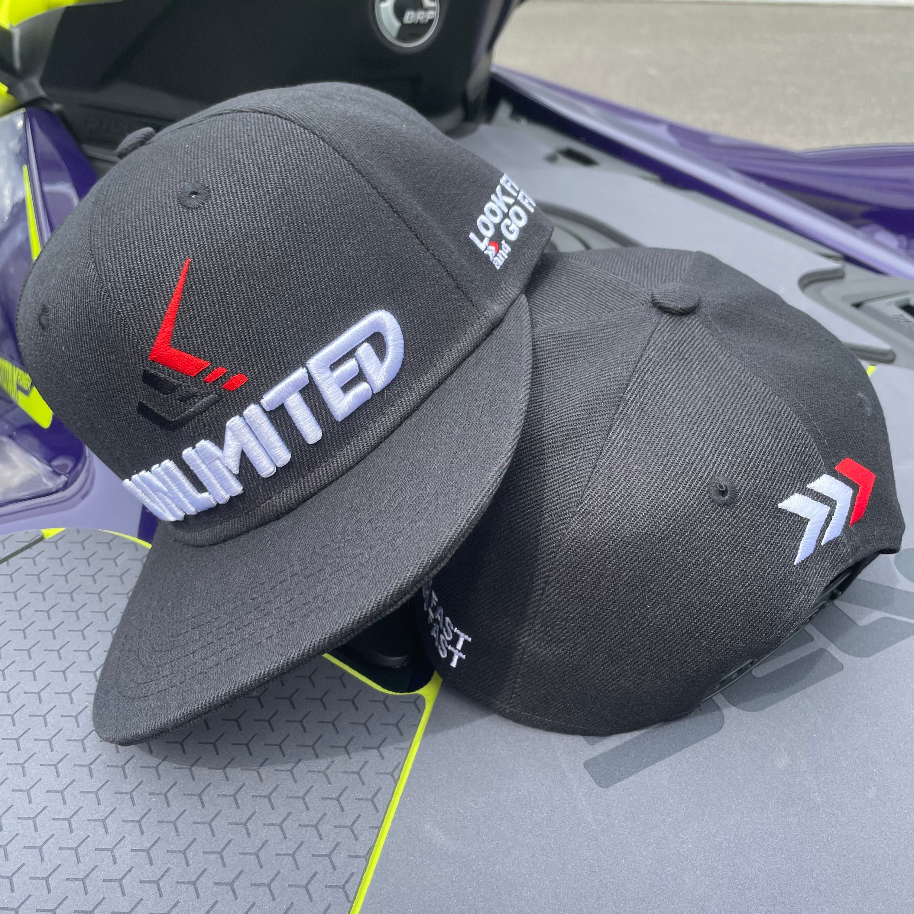 <tc>UNLIMITED</tc> หมวกสแน็ปแบ็ค