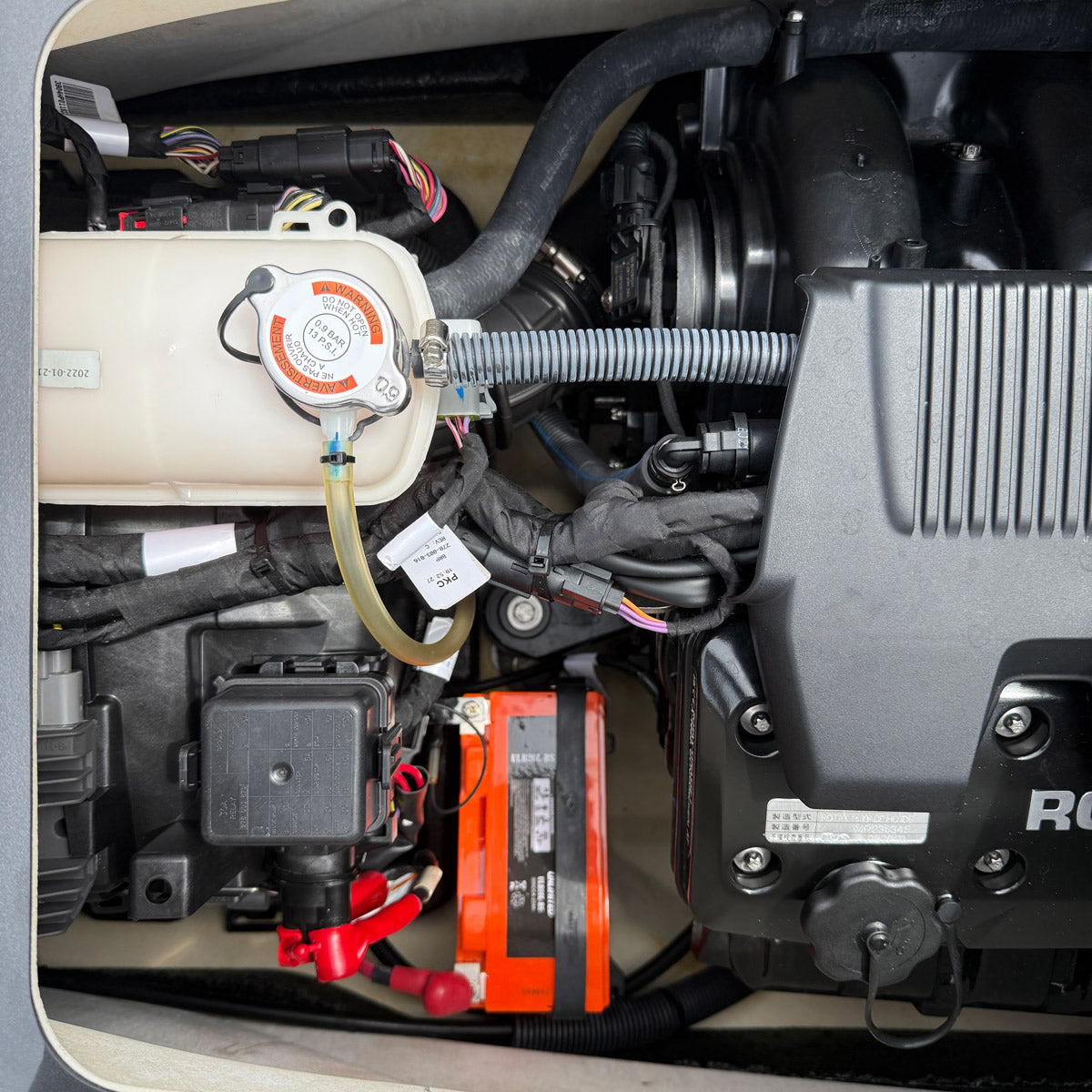 AGM PERFORMANCE BATTERY ULB20L-BS