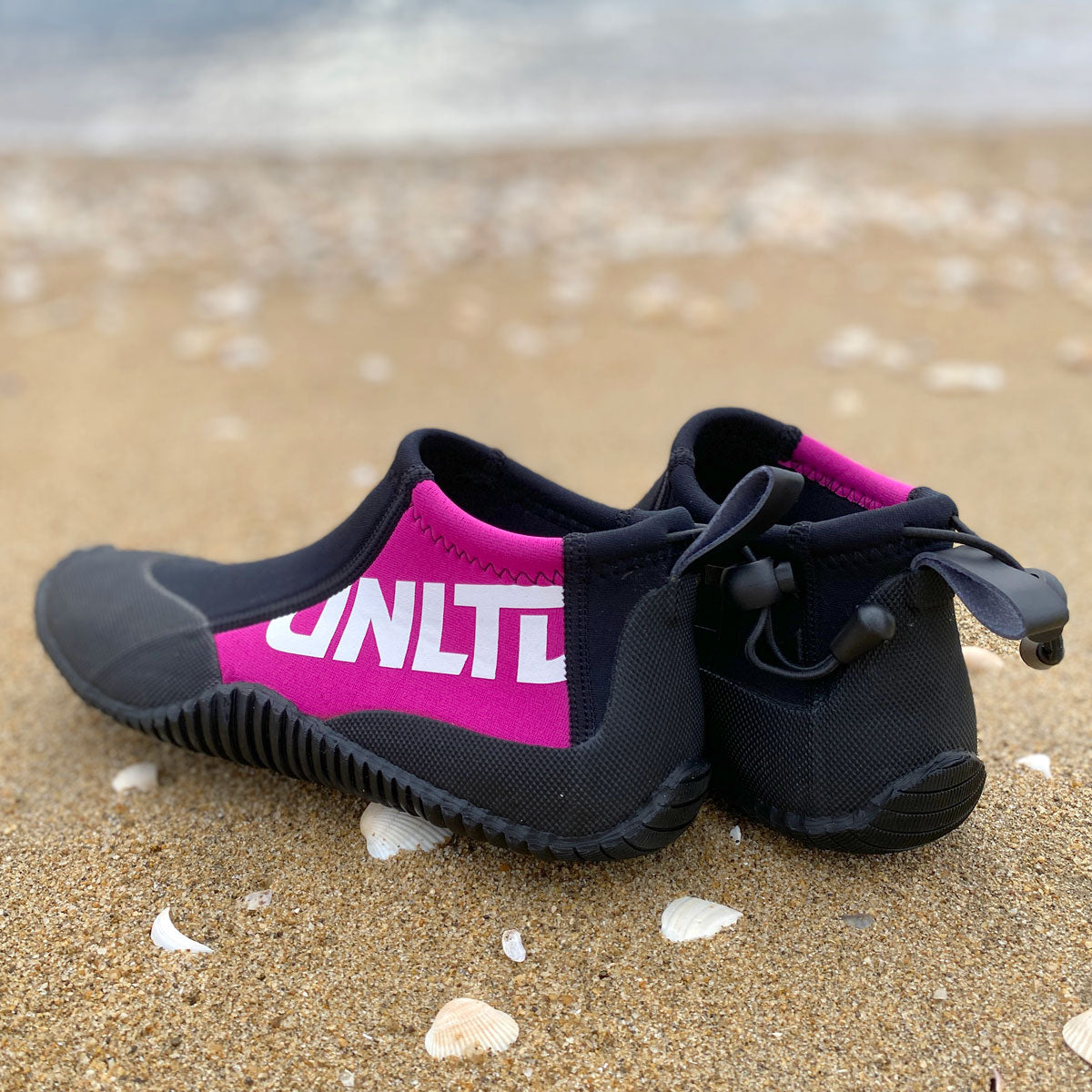 حذاء Aqua Flex
