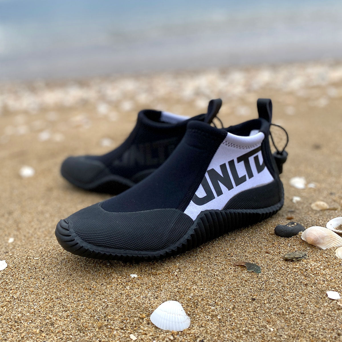 حذاء Aqua Flex